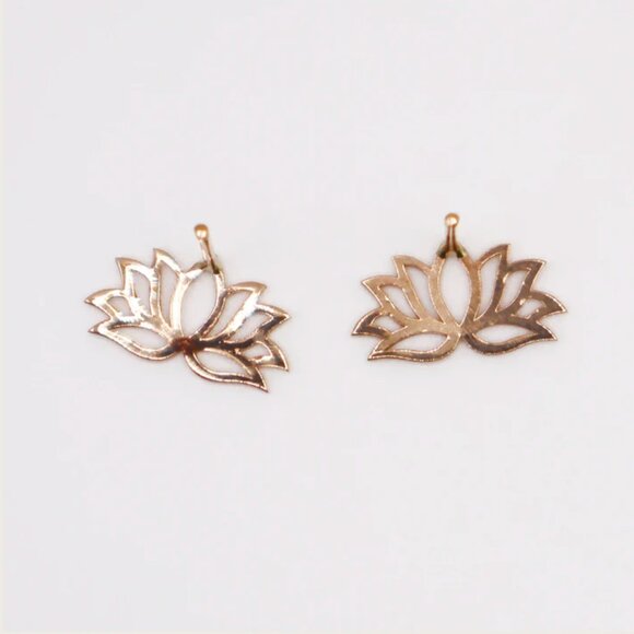 18k Yellow Gold Flower Earrings - Picture 4 of 4